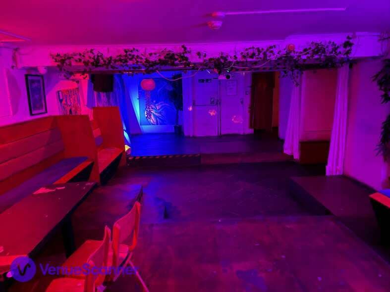 Dalston Den Room 1 - Gallery / Bar / Nightclub, Dalston Den photo #2