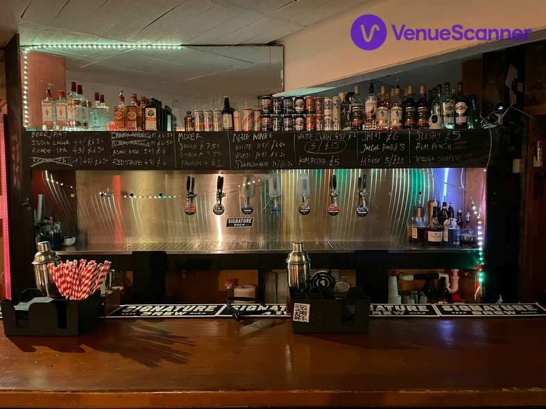 Room 2, Dalston Den photo #58