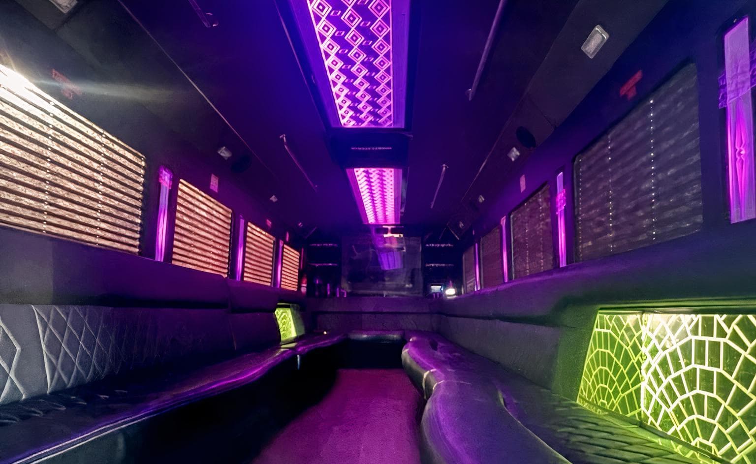 Bus 6, A A Getaway Coaches photo #1