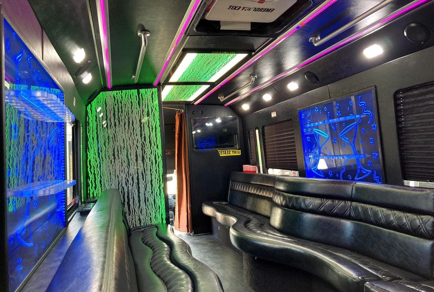 Bus 40, A A Getaway Coaches photo #1