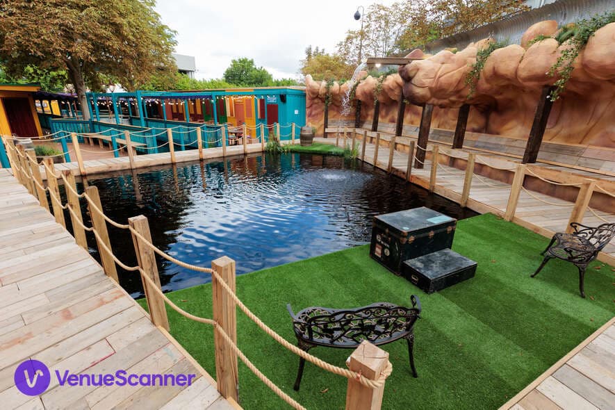 Exclusive Hire, Phantom Peak photo #3