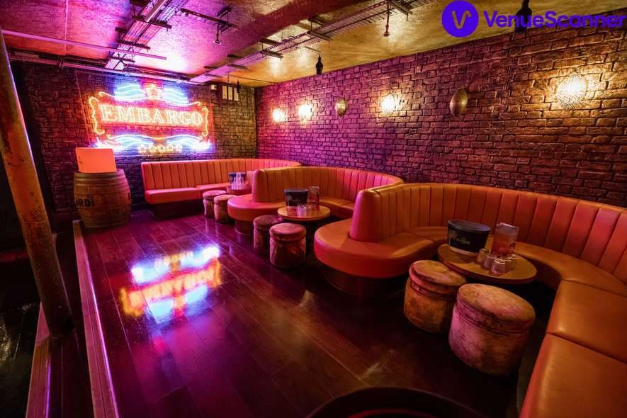 Embargo Republica, Main Room photo #3