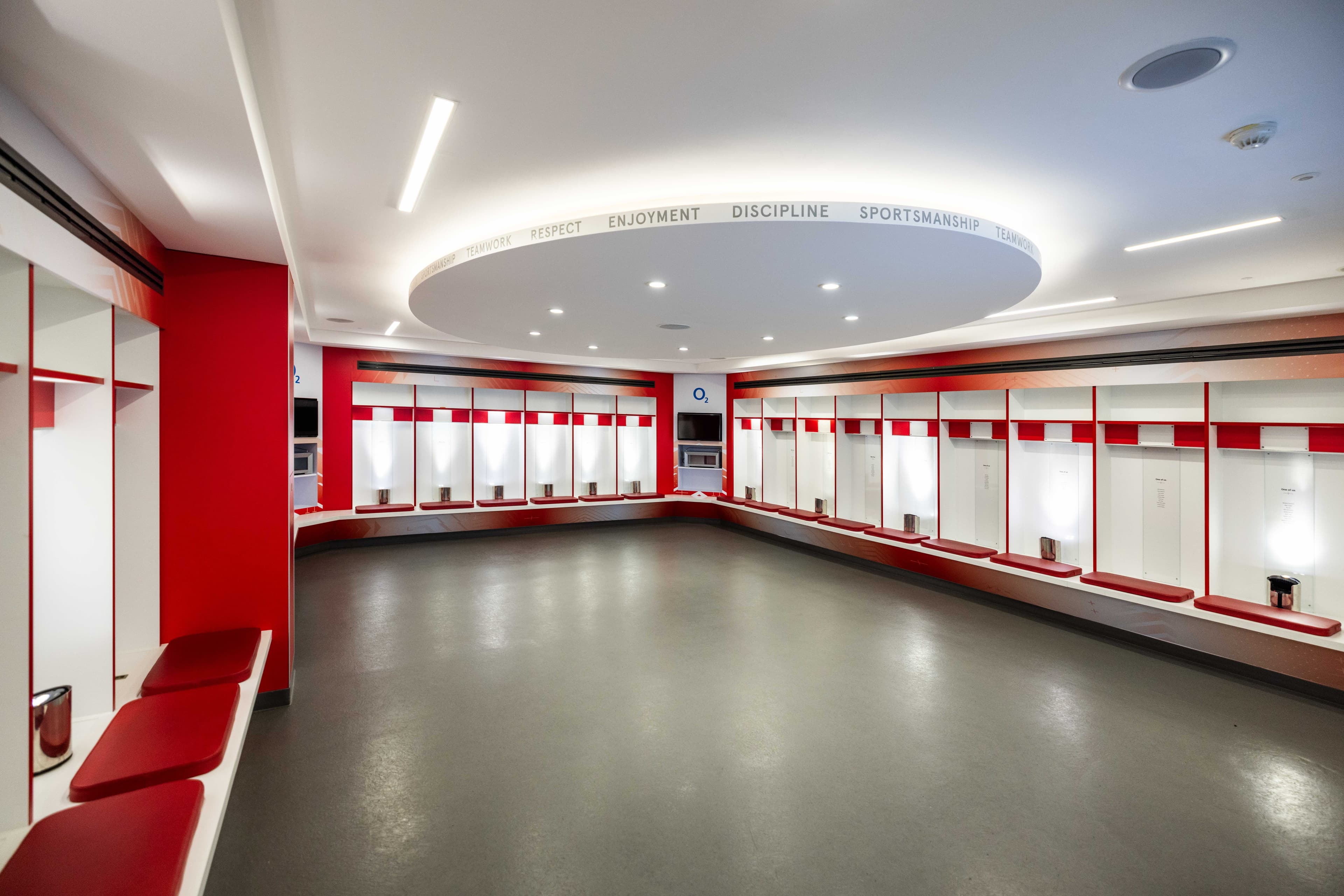Allianz Stadium, England Changing Room, undefined photo #16
