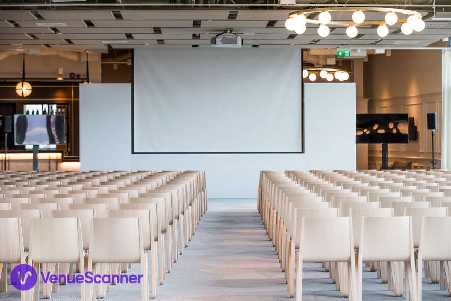 The Lock No. 5, Allianz Stadium, Twickenham photo #1