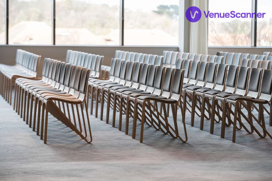 The Lock No. 5, Allianz Stadium, Twickenham photo #3