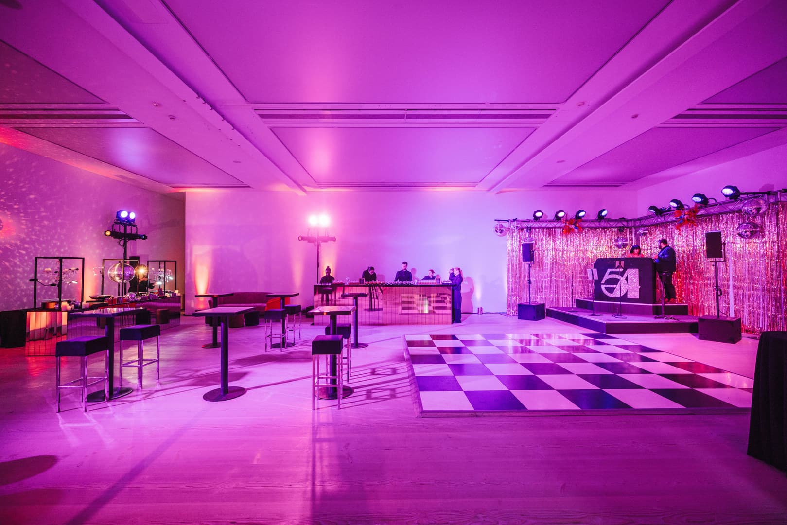 Single Gallery Hire, Saatchi Gallery photo #4