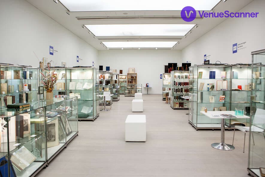 Full Floor: 4 Galleries, Saatchi Gallery photo #3