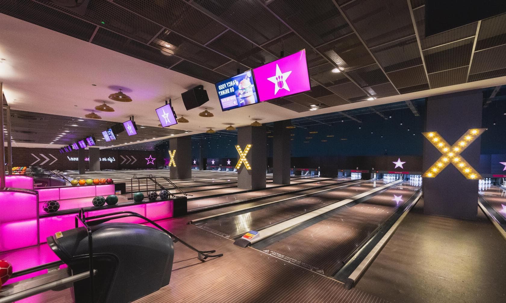 Hollywood Bowl Birmingham Resorts World, Entire Venue, undefined photo #1