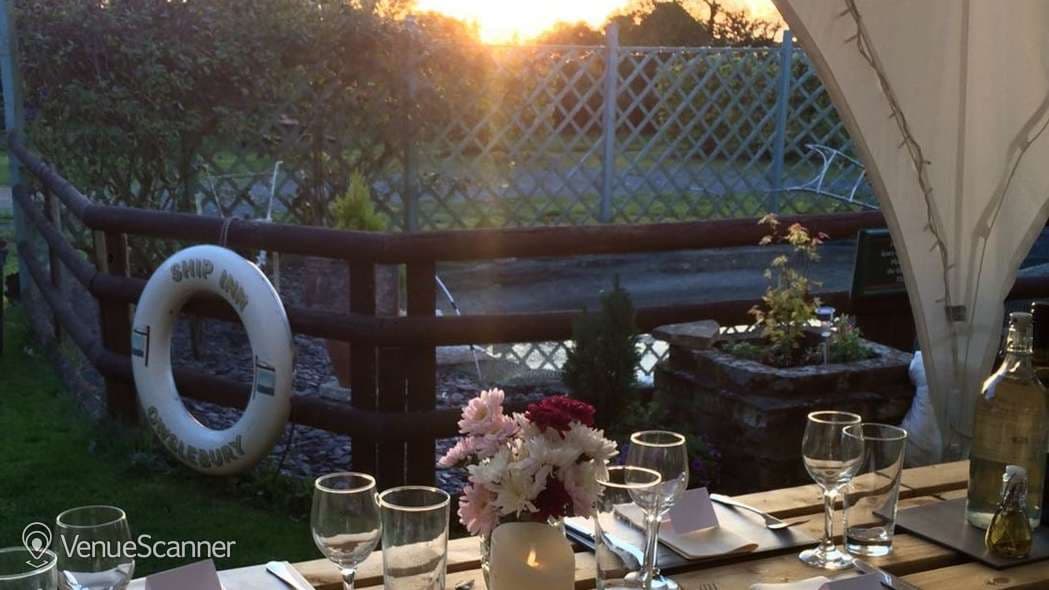 Garden, Ship Inn Owslebury photo #2