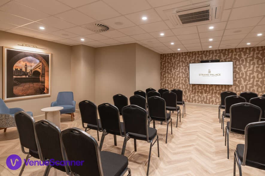 Big Ben, Strand Palace Hotel photo #1