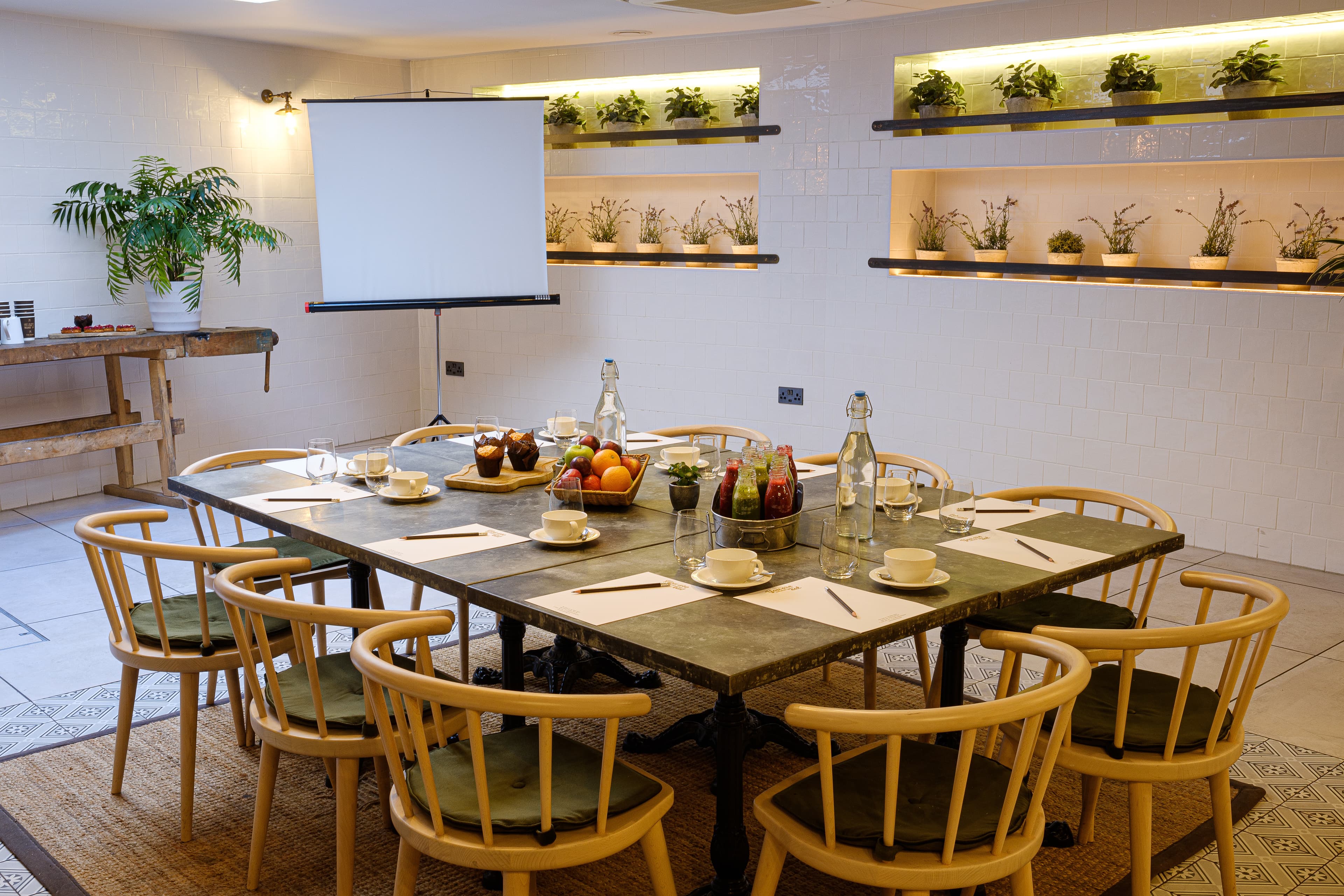 The Pickwick Room, The White Horse Hotel photo #4