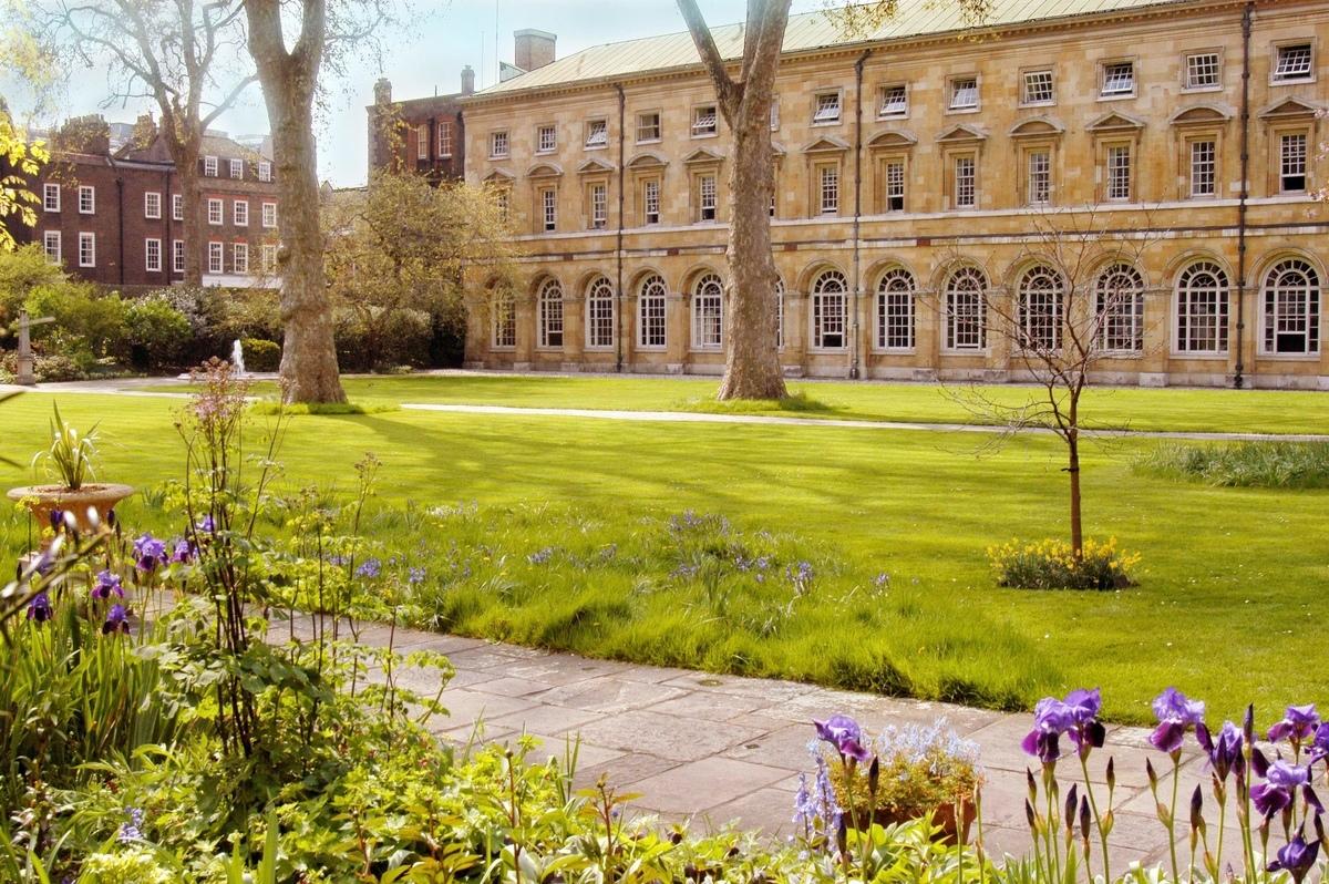 College Garden - Summer Season, Westminster Abbey photo #1