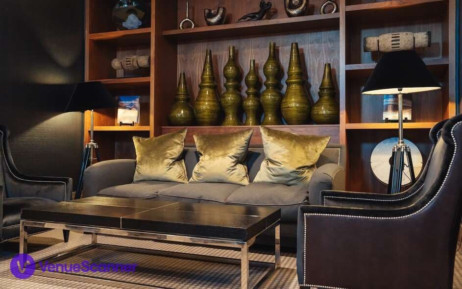 Cody, Aviator photo #3