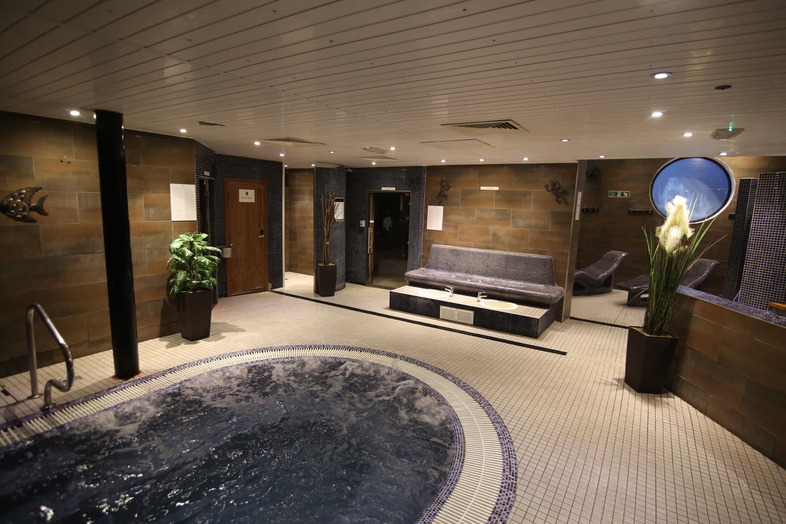 Hampshire Suite, Old Thorns Hotel & Resort photo #10