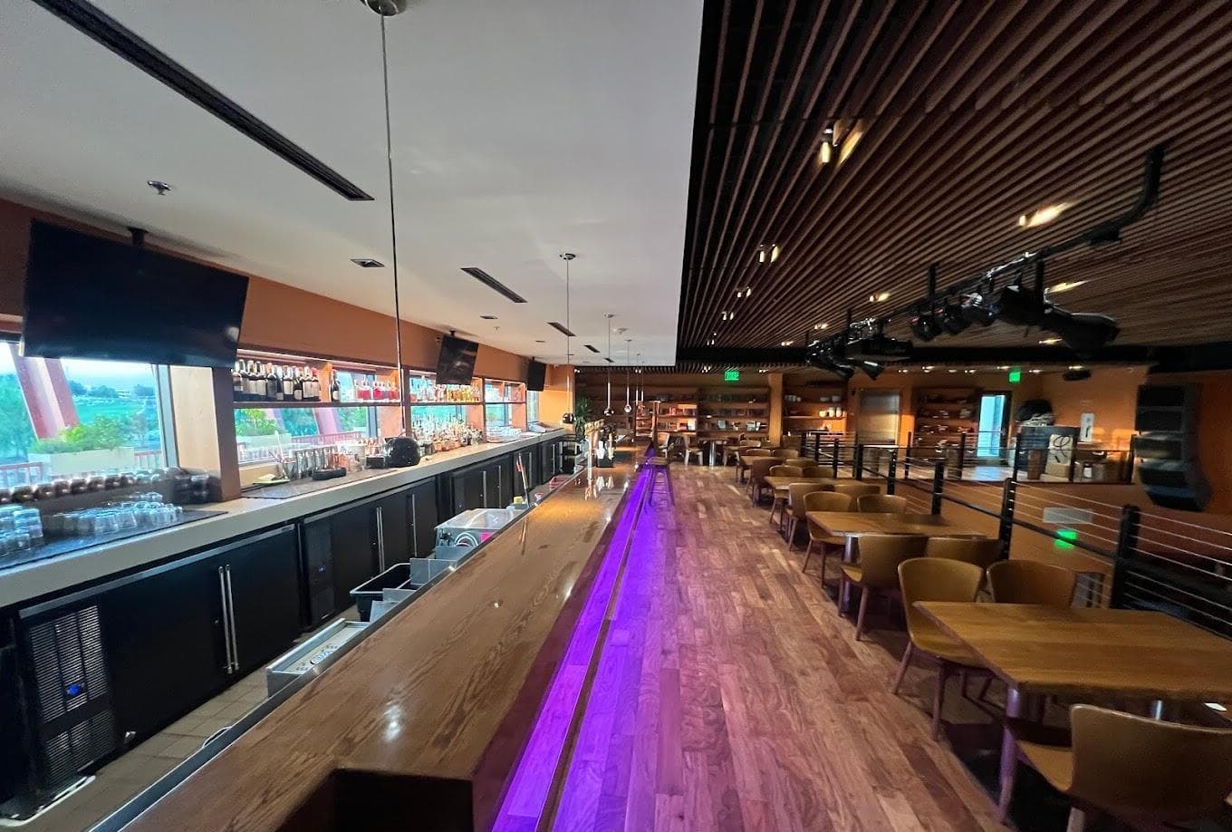 Upstairs Mezzanine, Windmills Brewery. Restaurant. Music. photo #1