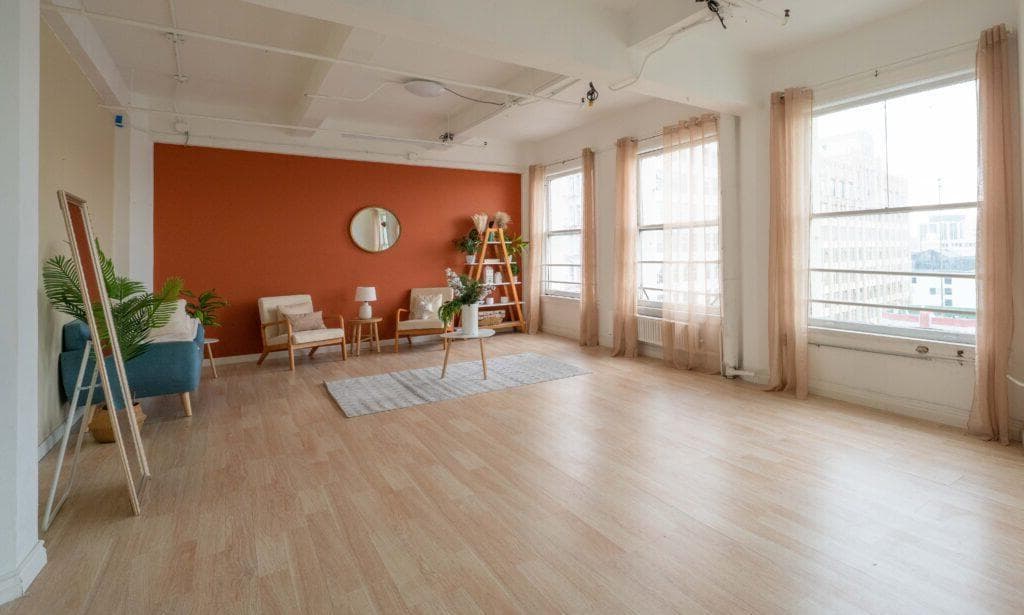 Scandinavian Loft w/Christmas