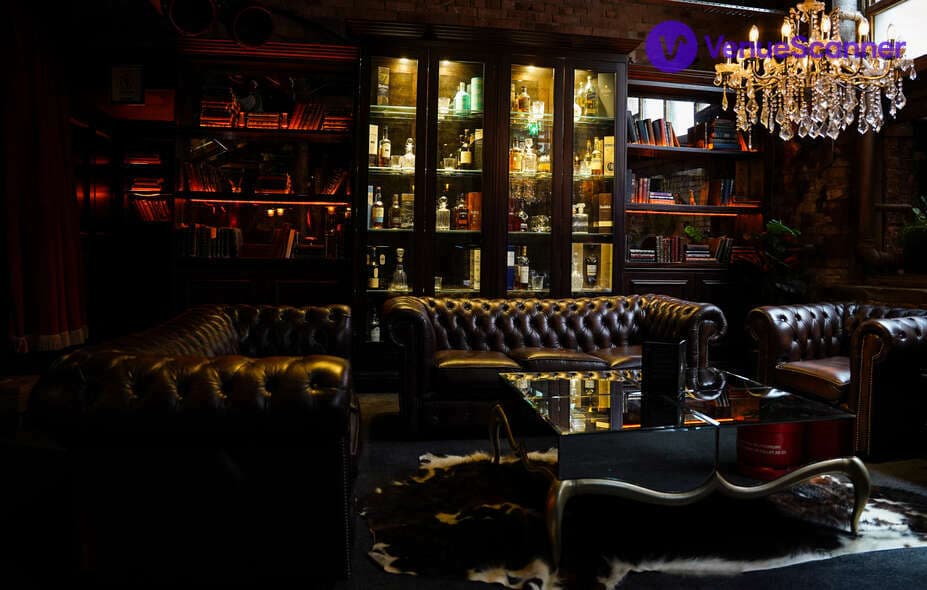 Whisky Down, Main Room photo #3