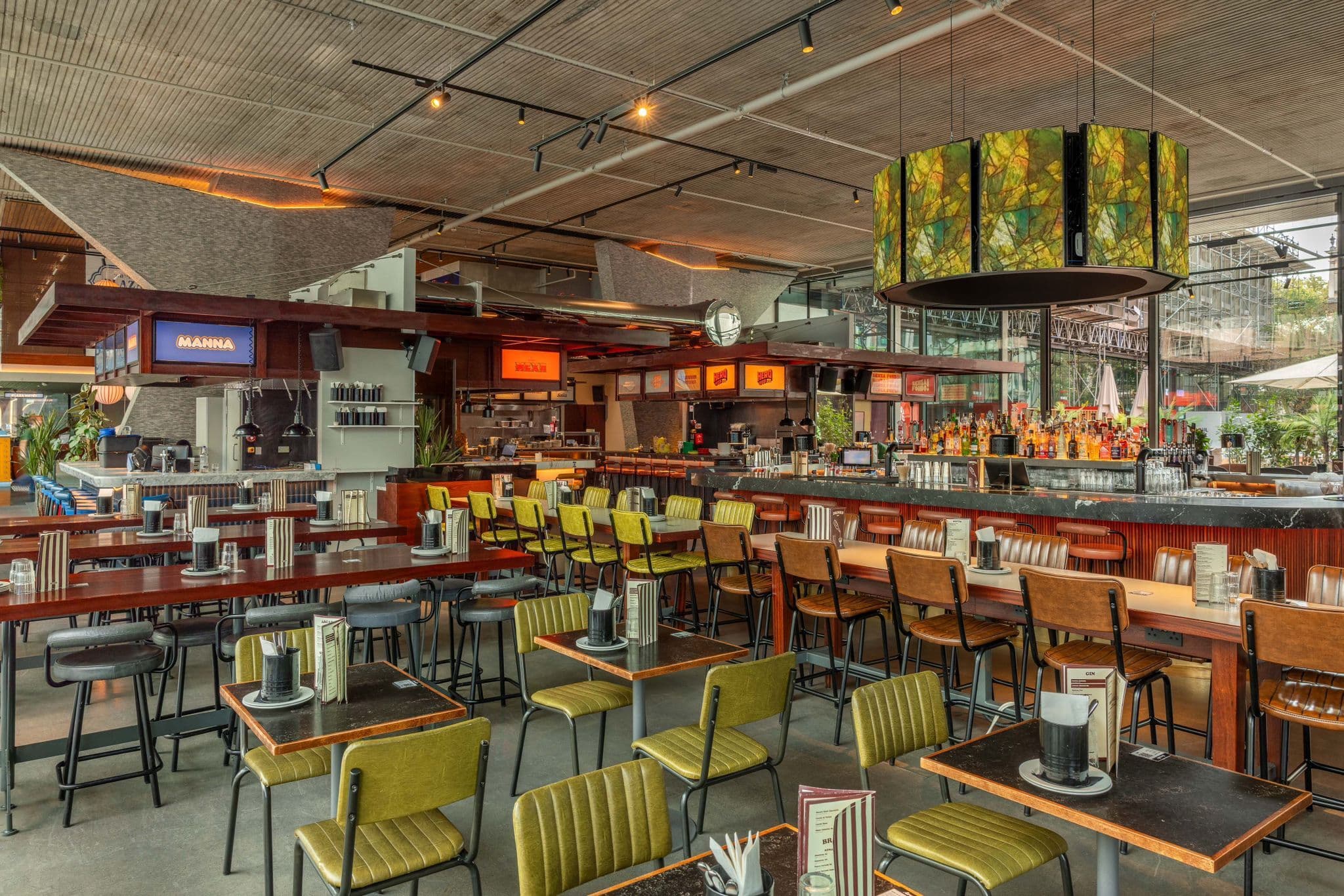 Arcade Tottenham Court Road, Semi-Exclusive Area photo #2