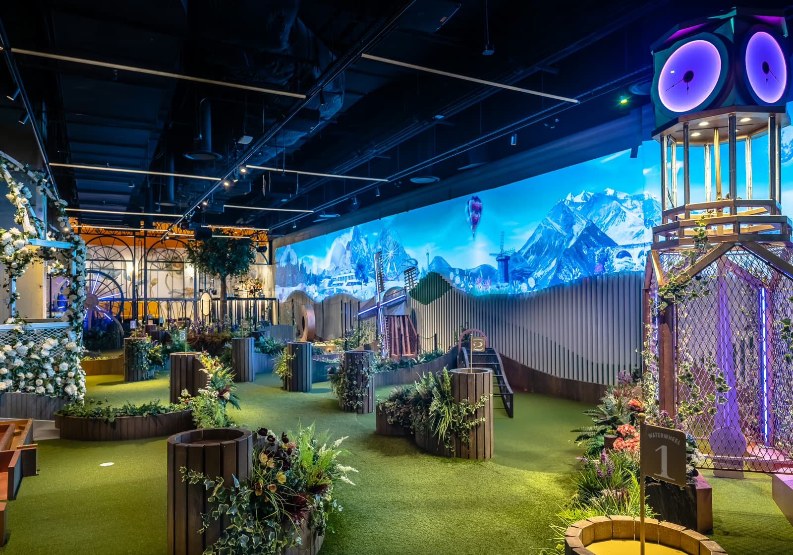 Swingers New York, The Greenhouse Bar photo #2