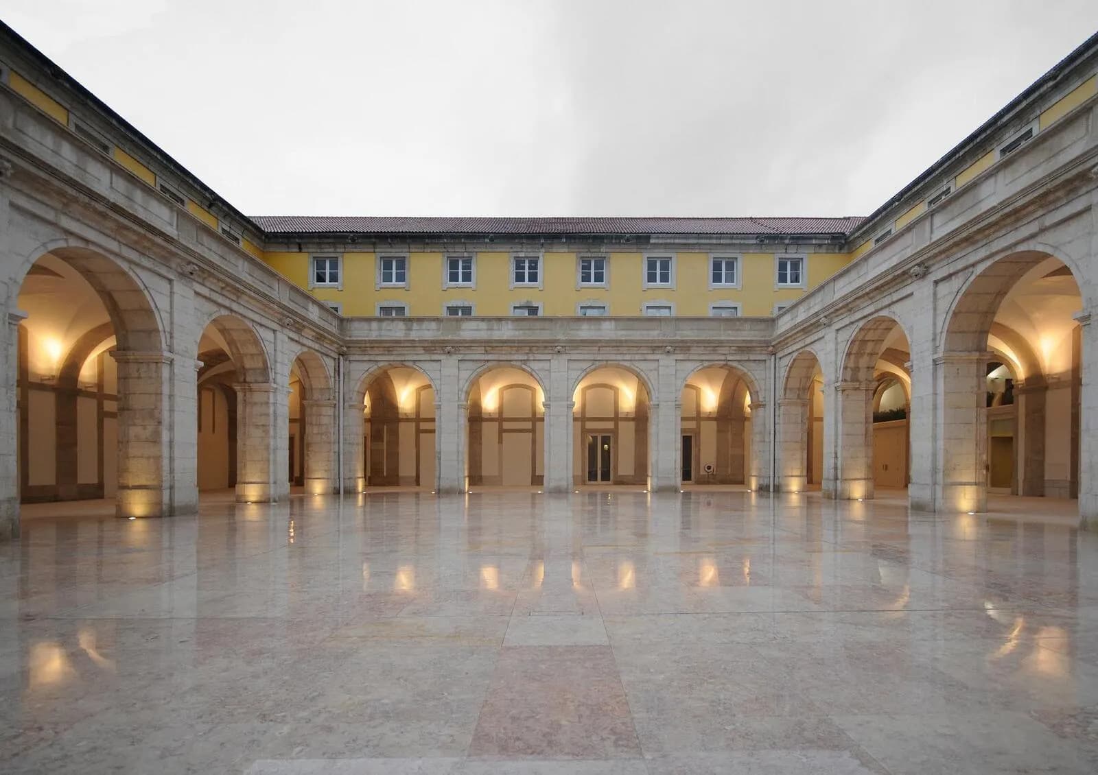 Main Cloister, Pátio Da Galé photo #2