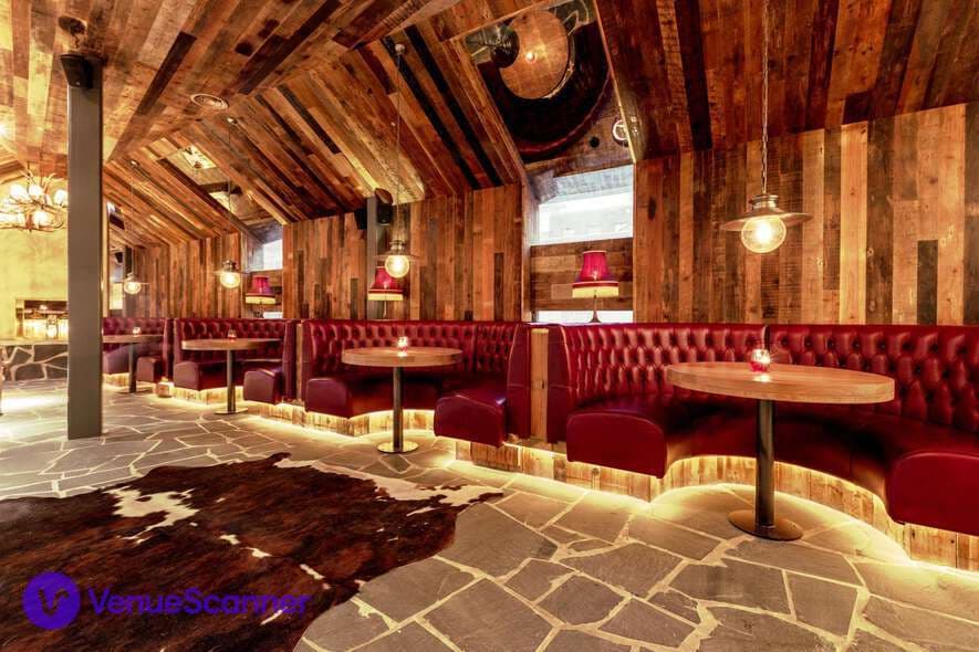 Gin Nest, Impossible Bar And Theatre photo #1