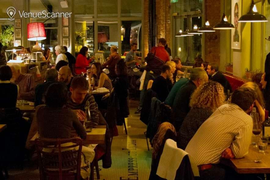 Exclusive Hire, The Empress E9 photo #3