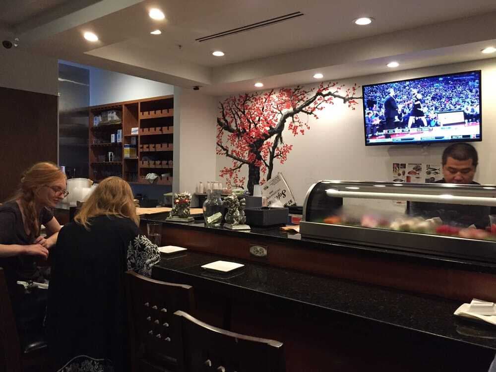 Full Restaurant, Xian Sushi And Noodle - Mueller photo #3