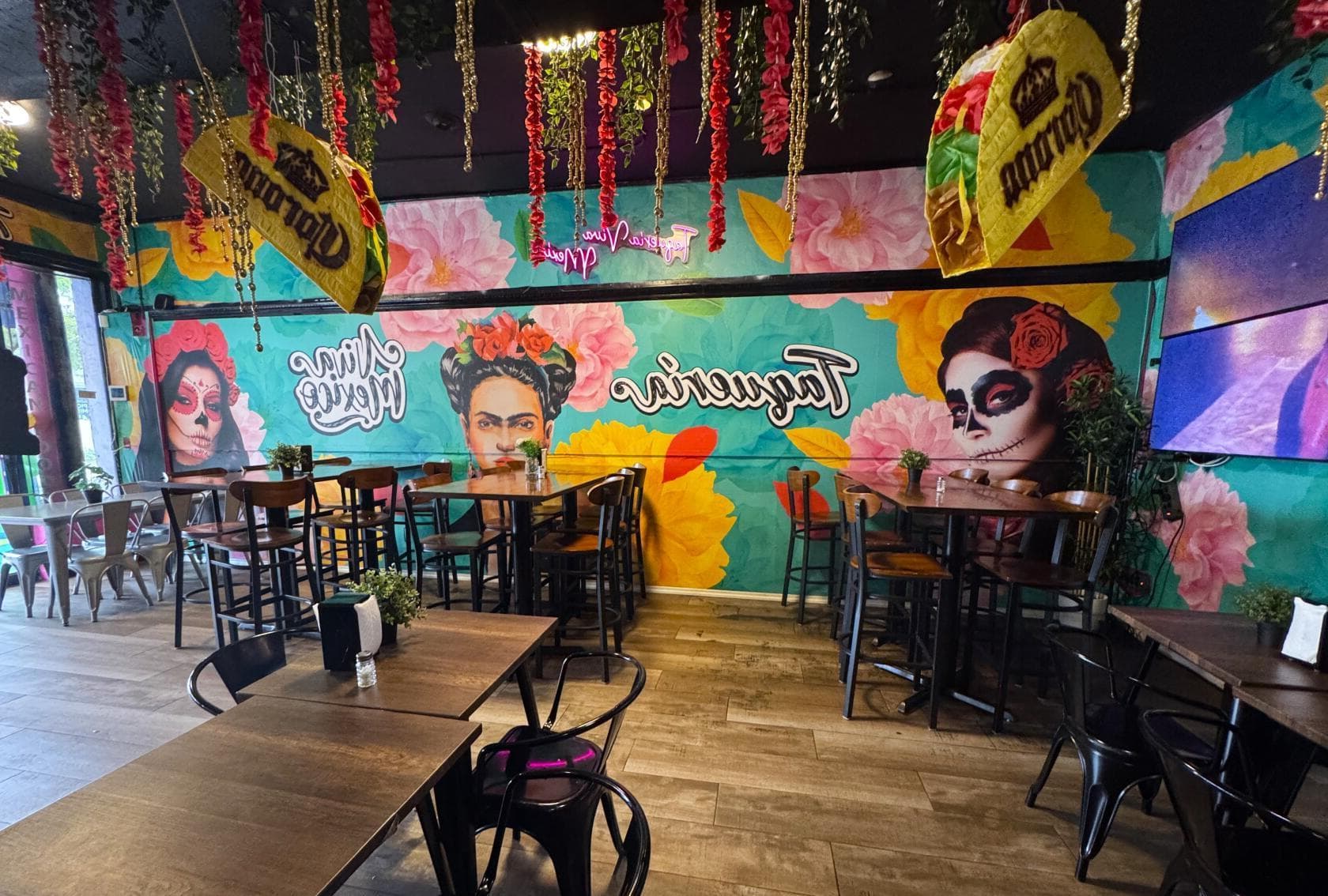 Entire Venue, Taqueria Viva Mexico photo #1