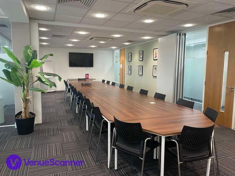 Saturn, Citibase Birmingham Business Park photo #1