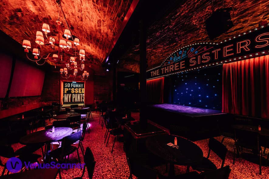 LIVE Room, The Three Sisters photo #2