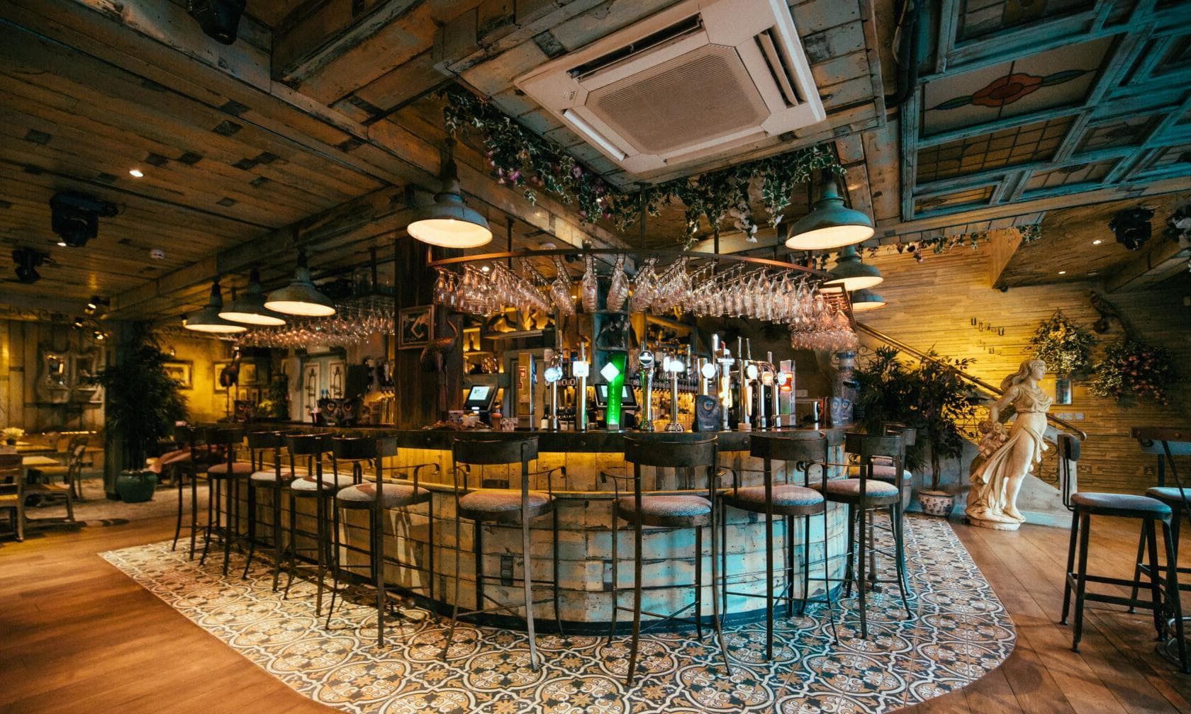 The Main Bar, Tipsy Bird photo #2