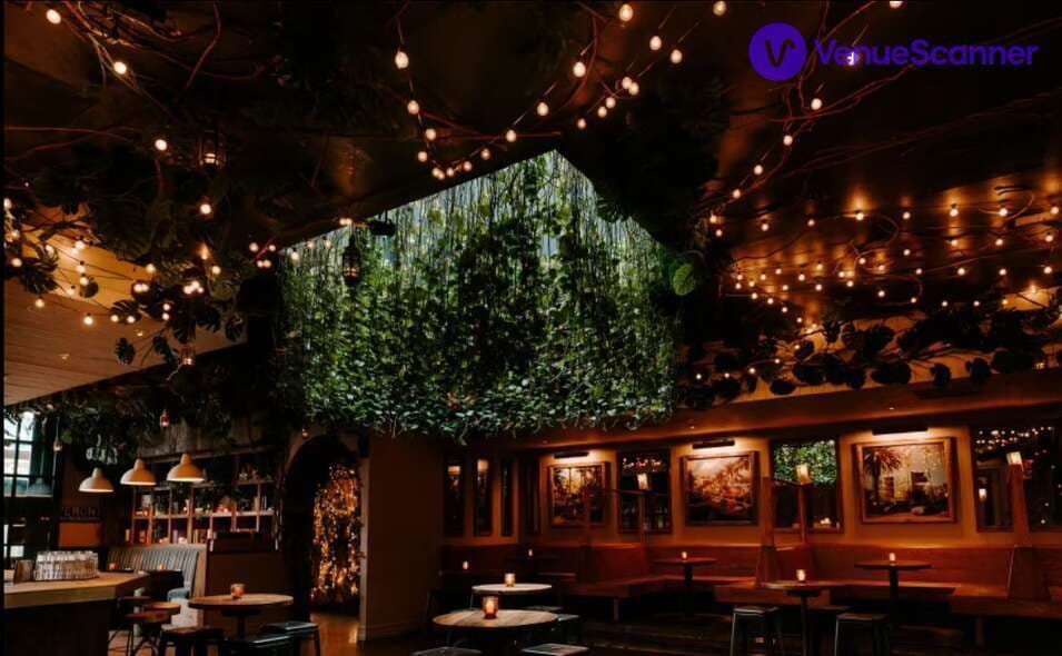 Whole Venue, Common Ground Bar photo #2