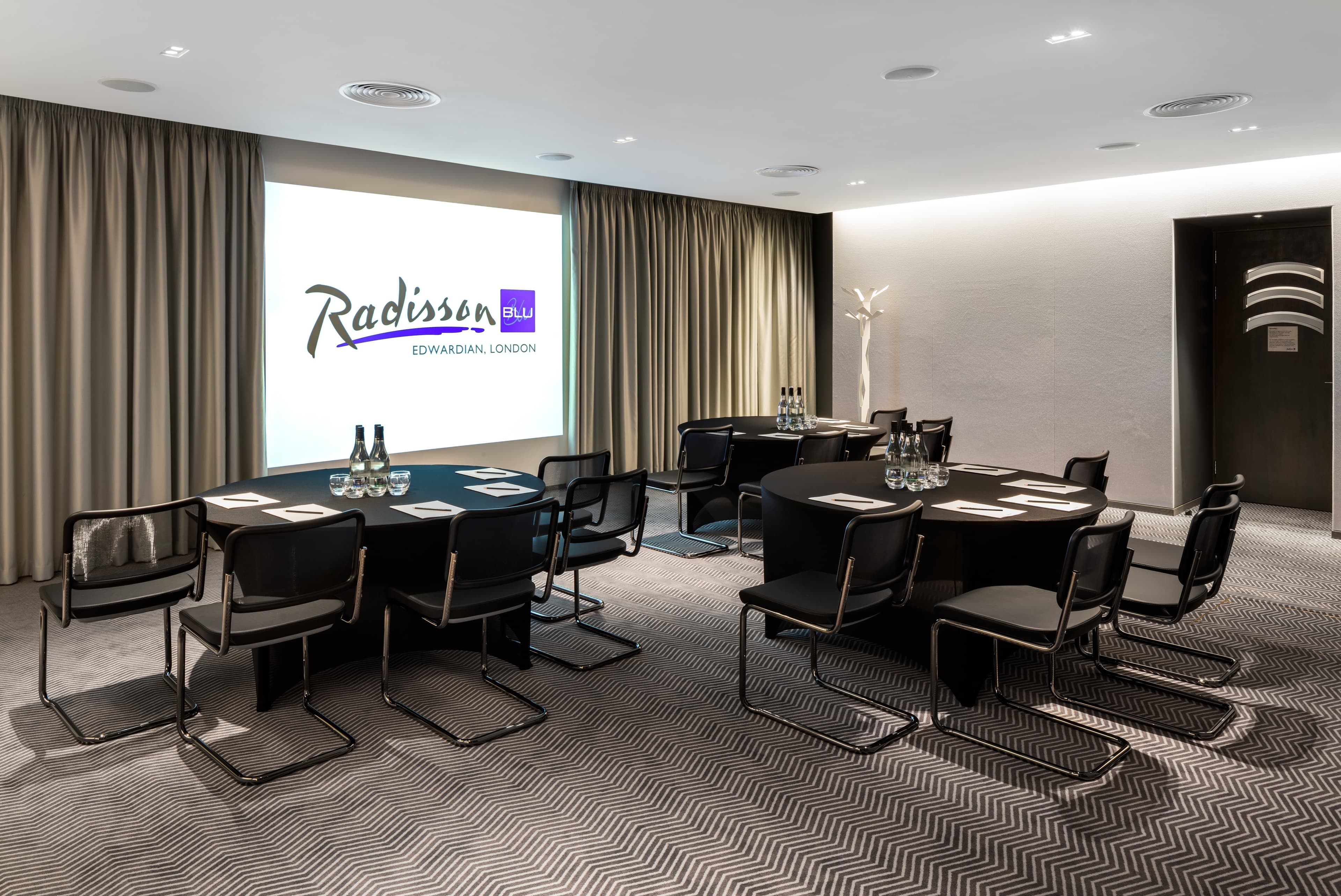 Private Room 6, Radisson Blu Edwardian, Mercer Street photo #3