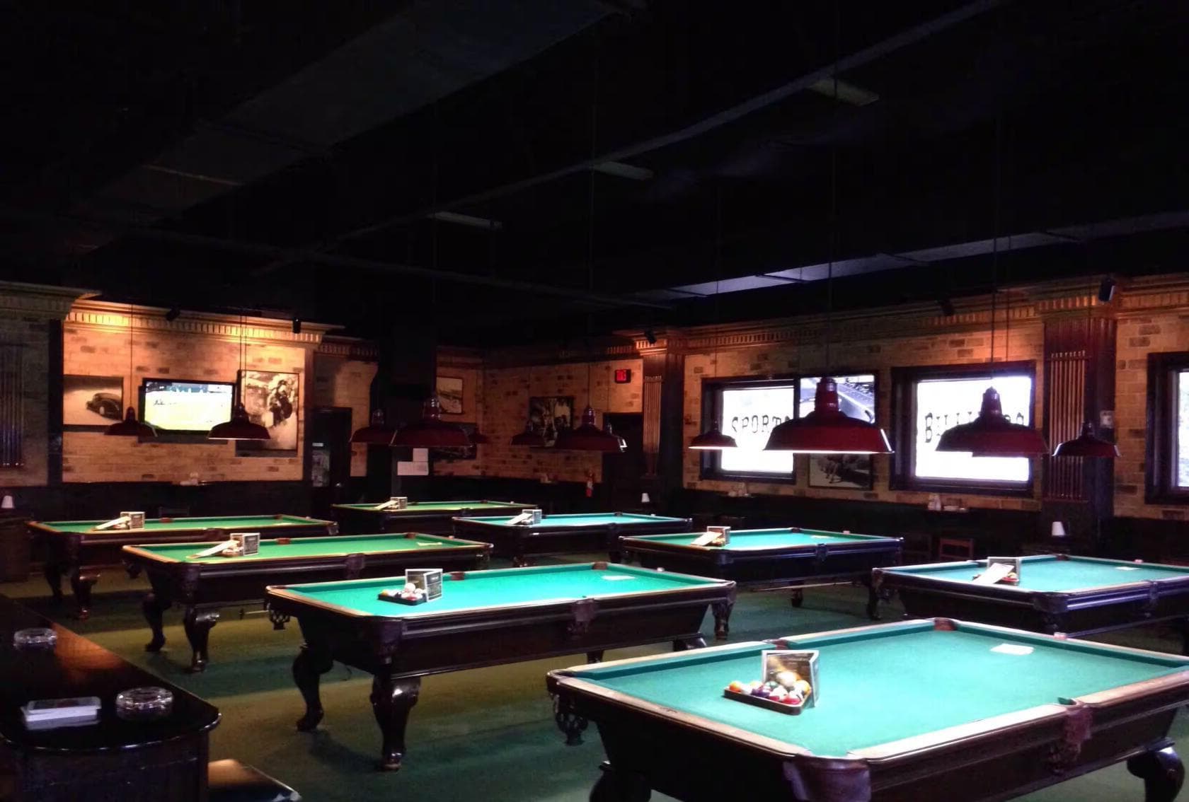 Entire Venue, Fast Eddie's - Round Rock photo #1