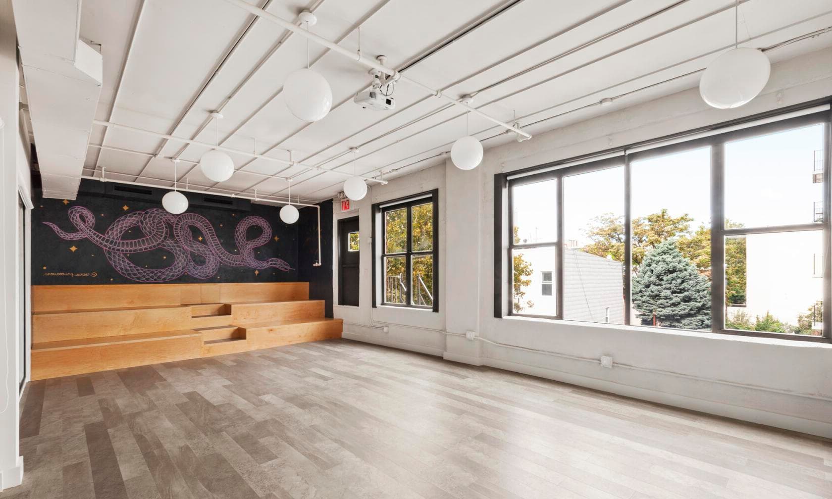 Loft, CLASS & CO photo #1