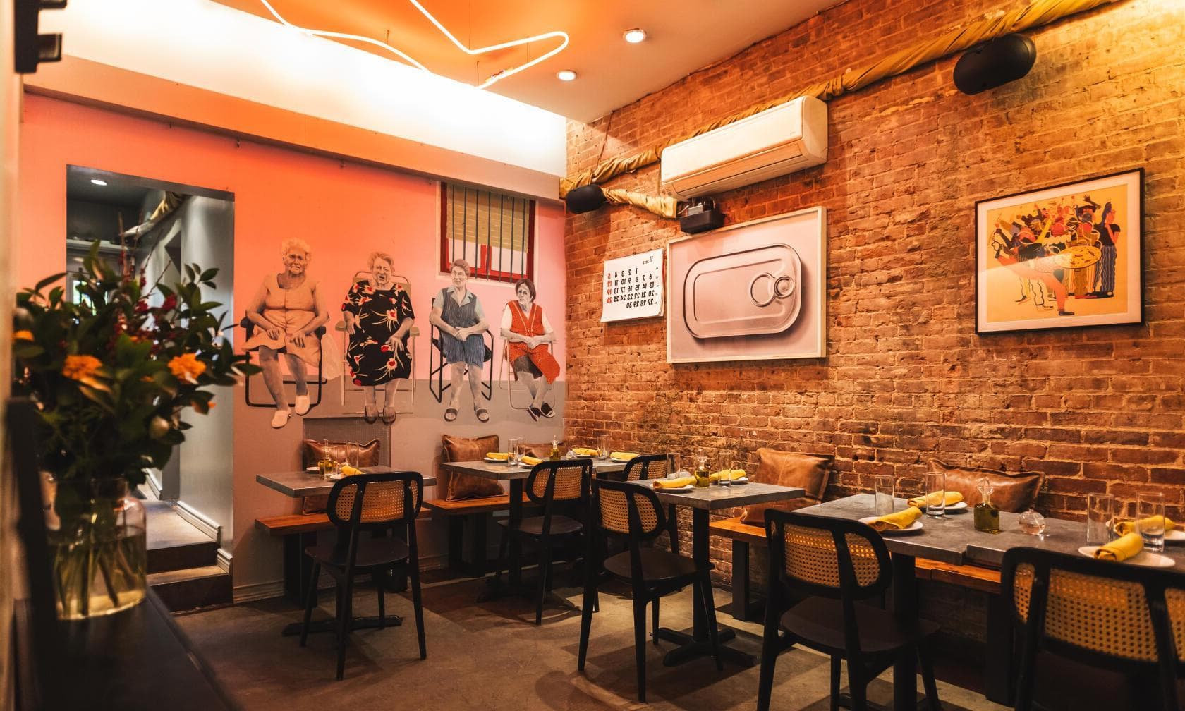 Semi-private Area, El Born photo #1