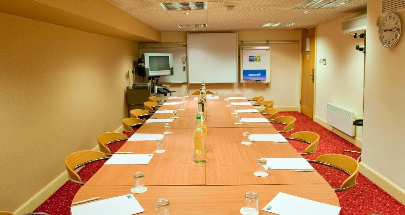 Boardroom, Holiday Inn Express Edinburgh City Centre photo #1