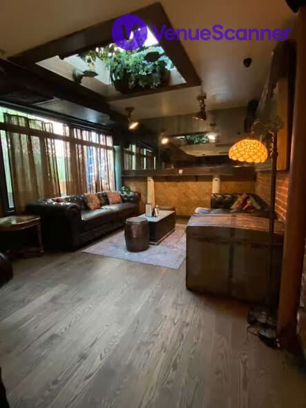 Private Mezzanine, The Folly photo #1