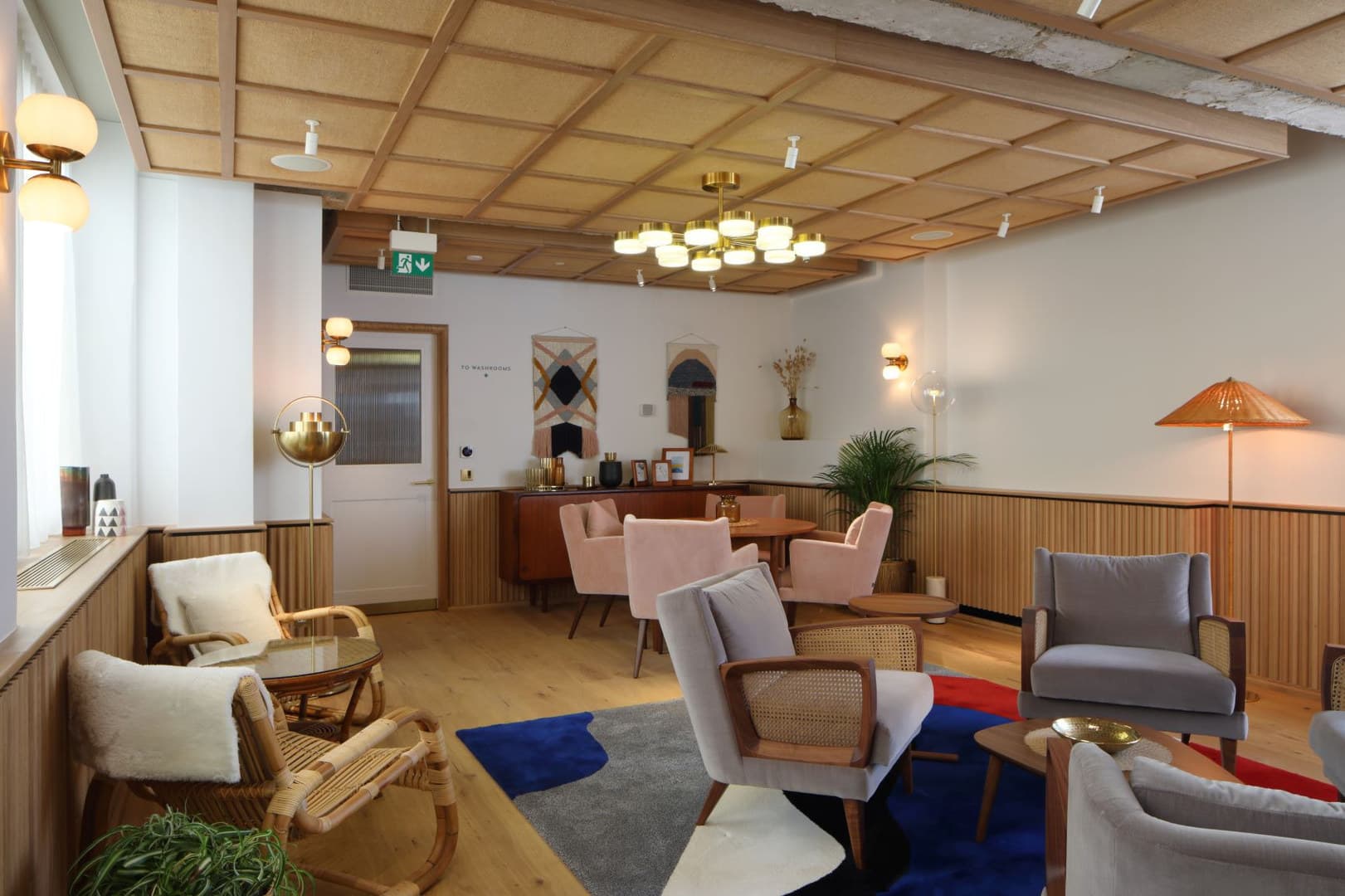 The Lounge, No.6 Babmaes Street photo #2
