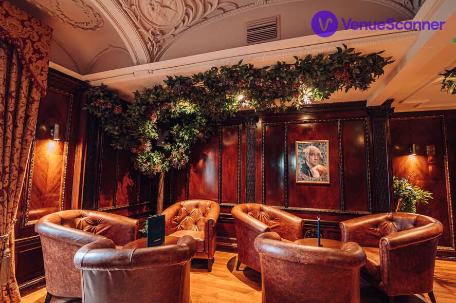 VIP Lounge, Illuminati Cocktail Bar photo #1