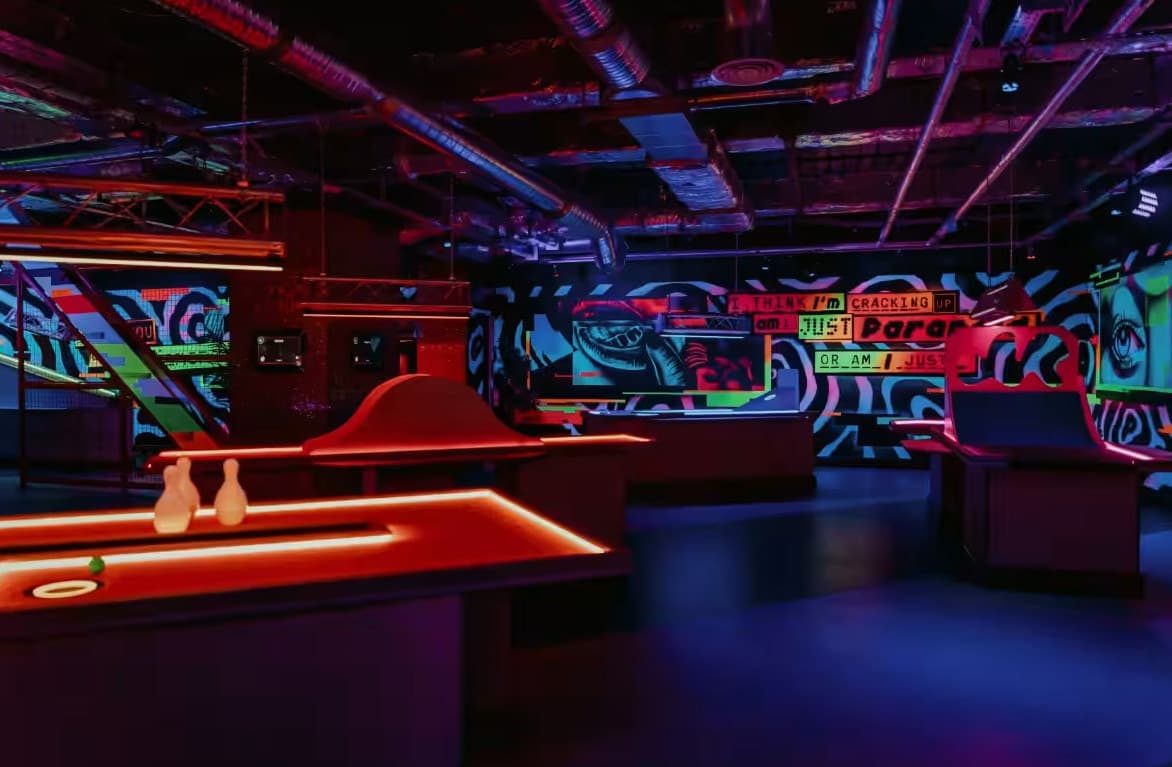 Crazy Pool Course, Roxy Ball Room Manchester (Deansgate) photo #2
