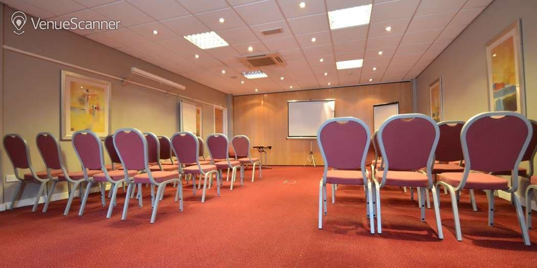 Acton Room, Holiday Inn Express Park Royal photo #7