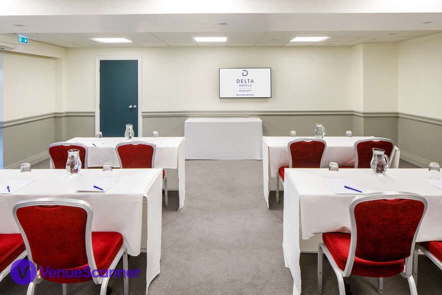 Buckingham Suite, Delta By Marriott Milton Keynes photo #1