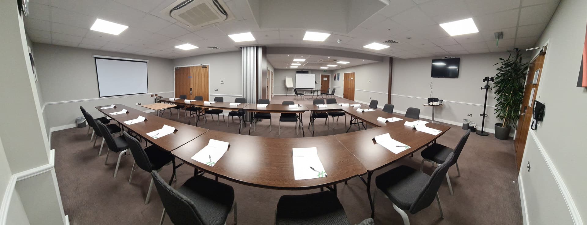 Meeting Room 3, Holiday Inn London Luton Airport photo #1