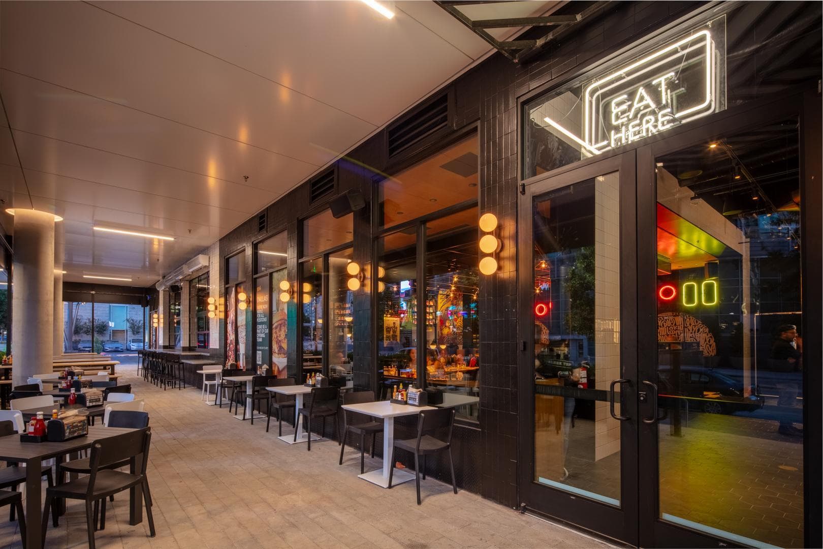 Full Buyout, Black Tap Dallas photo #2