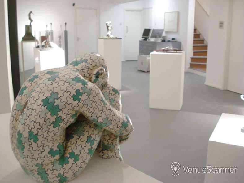 Lower Ground, Gallery Different photo #2