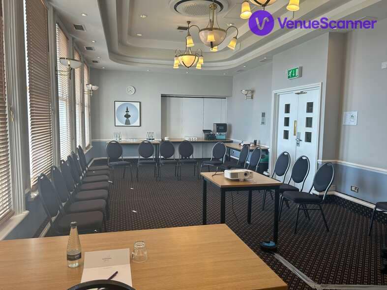 Coast View 1, Mercure Brighton Seafront Hotel photo #3