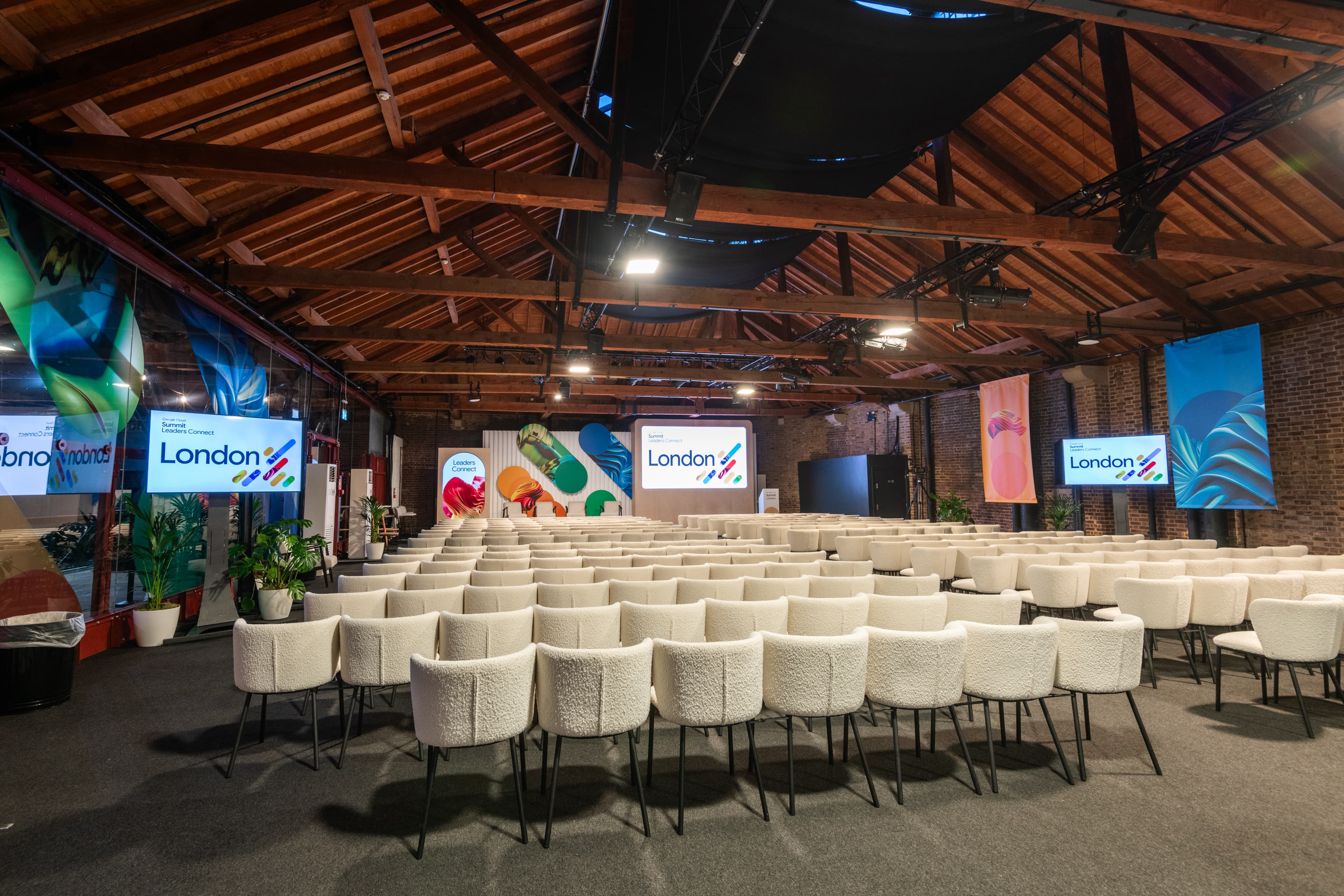 Photo of Tobacco Dock, Dock Gallery
