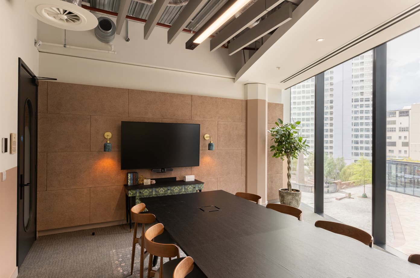 Finney Meeting Room, 100 Embankment photo #1