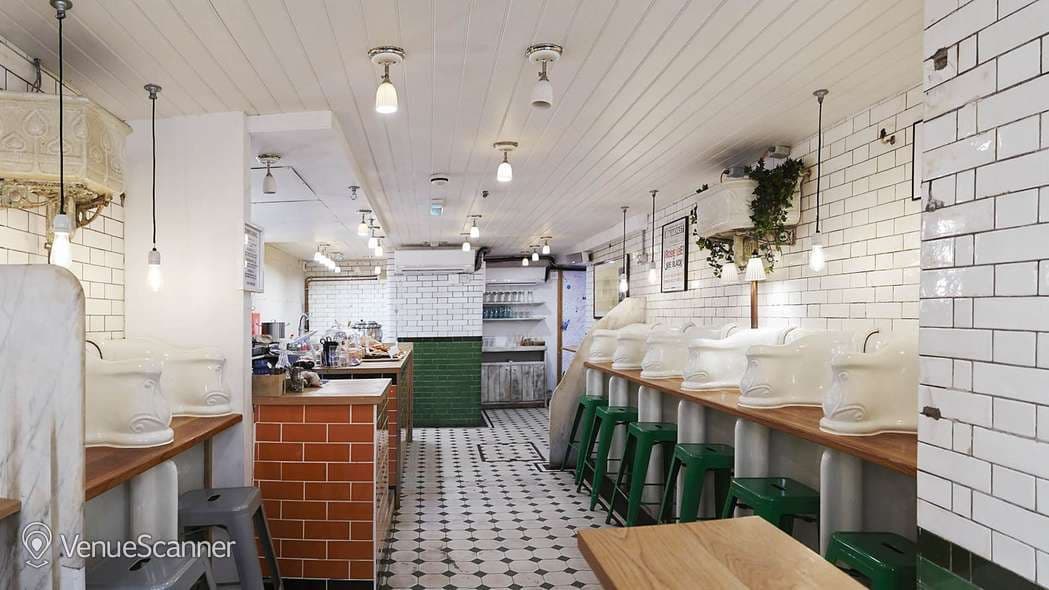 Exclusive Hire, Attendant photo #1